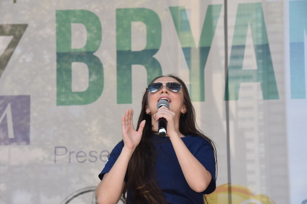 Photo Flash: THE PROM, THE CHER SHOW, BROADWAY BOUNTY HUNTER, And More Perform At Broadway in Bryant Park 