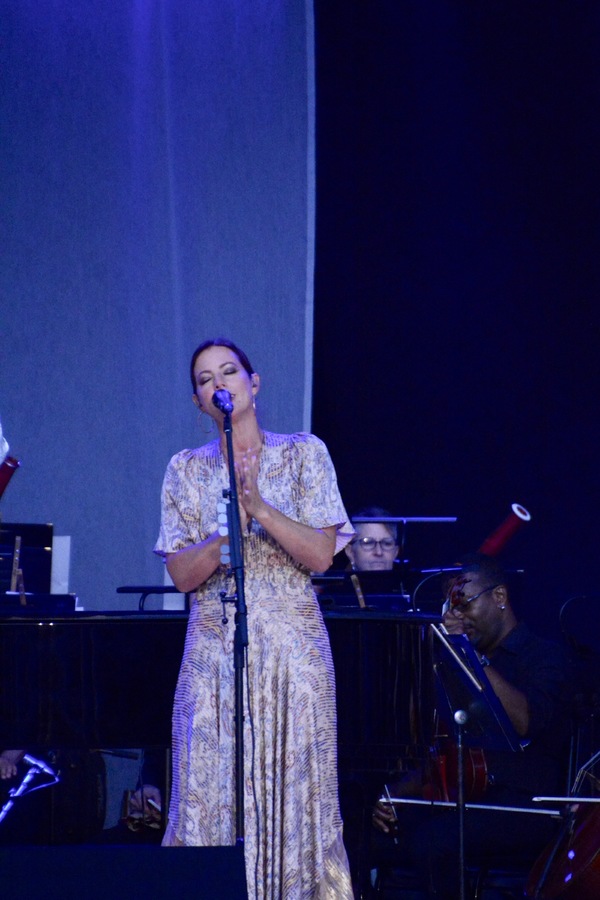 Photo Coverage: Sarah McLachlan Appears With Steven Reineke and the New York Pops at Forest Hills Image