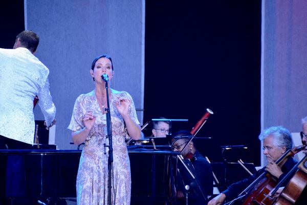 Photo Coverage: Sarah McLachlan Appears With Steven Reineke and the New York Pops at Forest Hills Image