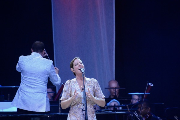 Photo Coverage: Sarah McLachlan Appears With Steven Reineke and the New York Pops at Forest Hills Image