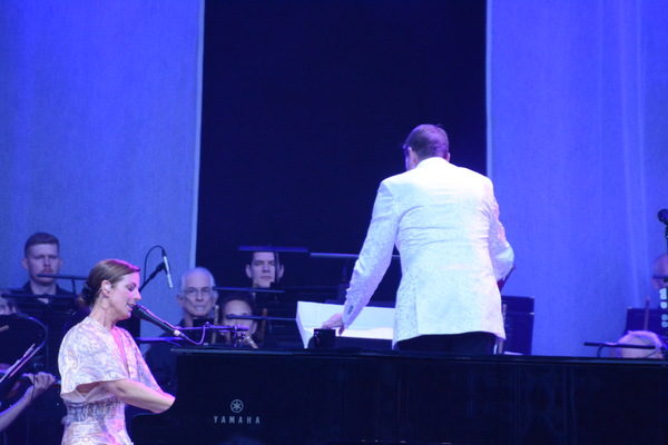 Photo Coverage: Sarah McLachlan Appears With Steven Reineke and the New York Pops at Forest Hills Image