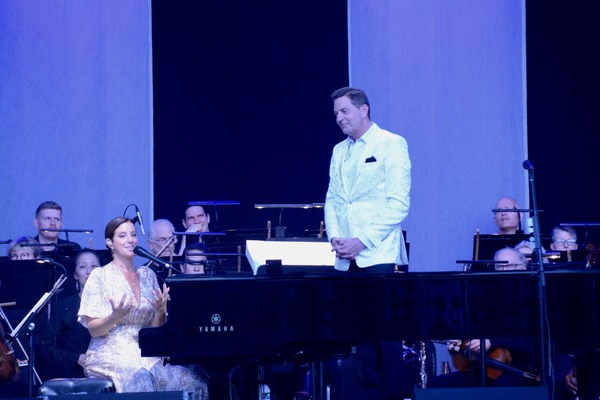 Photo Coverage: Sarah McLachlan Appears With Steven Reineke and the New York Pops at Forest Hills Image