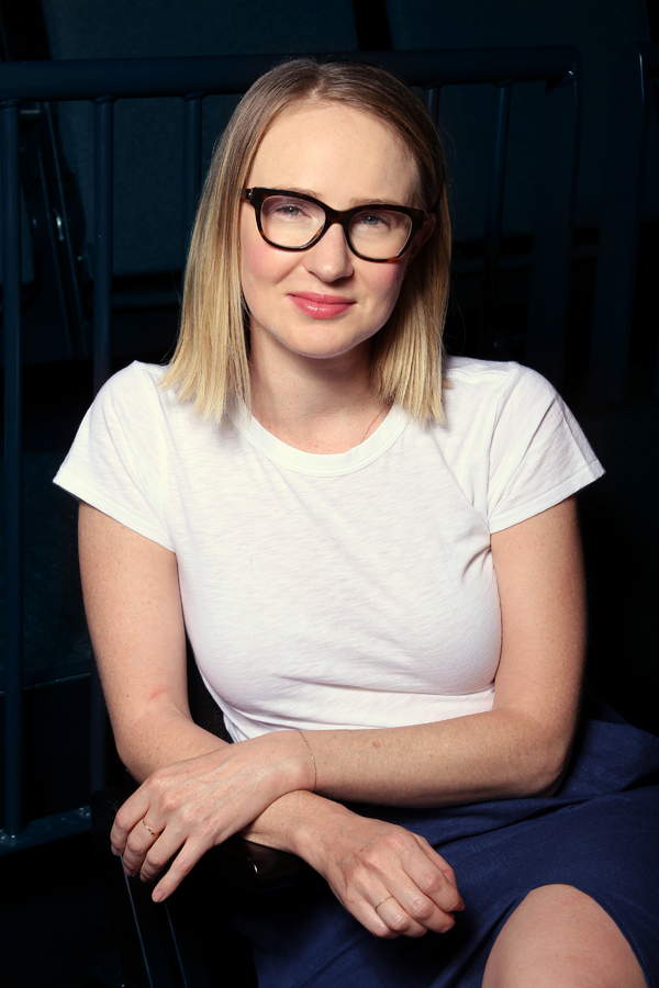 Halley Feiffer  Photo