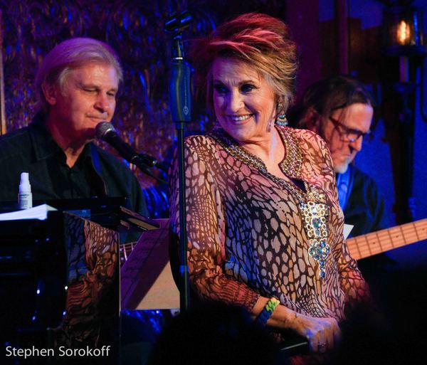 Review: Barry Manilow, Michael Feinstein, Marilyn Maye Attend Lorna Luft's Opening at Feinstein's/54 Below 