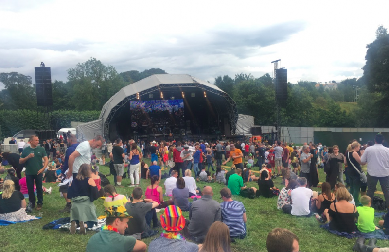 Review: PARTY AT THE PALACE, Linlithgow Image