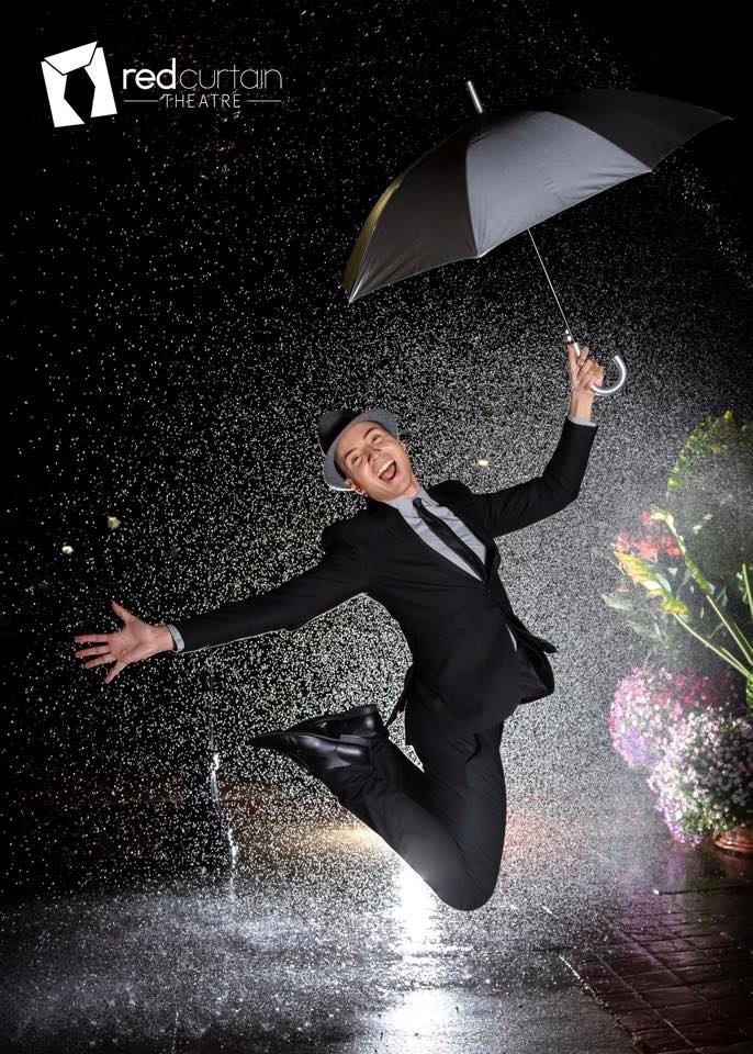 Review: SINGING IN THE RAIN at Red Curtain Theatre Has The Audience Singing Along 