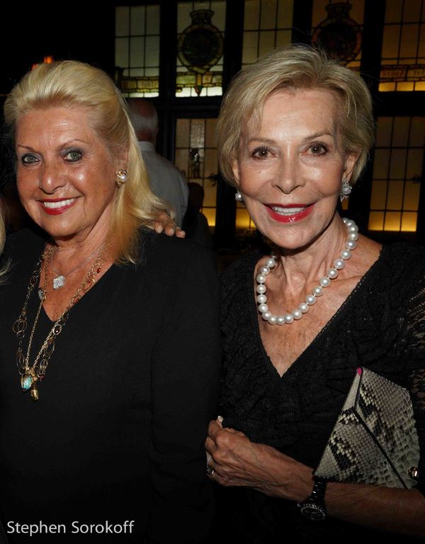 Review: Jamie deRoy and friends Play The Friars Club Image