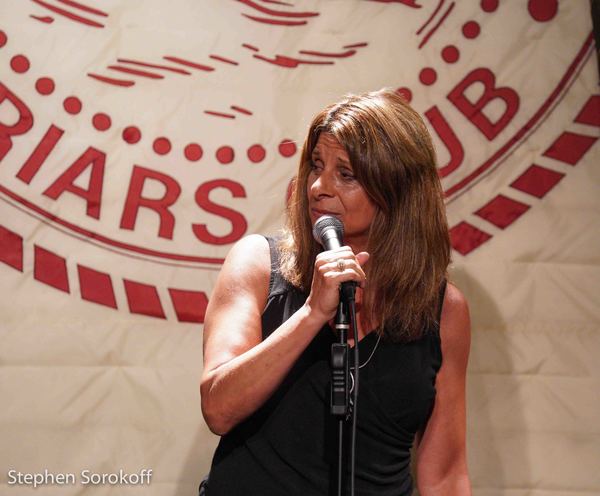 Review: Jamie deRoy and friends Play The Friars Club Image
