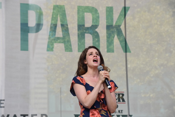 Photo Coverage: Casts of TOOTSIE, MEAN GIRLS and More Sing Out in Bryant Park! Image