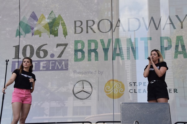 Photo Coverage: Casts of TOOTSIE, MEAN GIRLS and More Sing Out in Bryant Park! Image