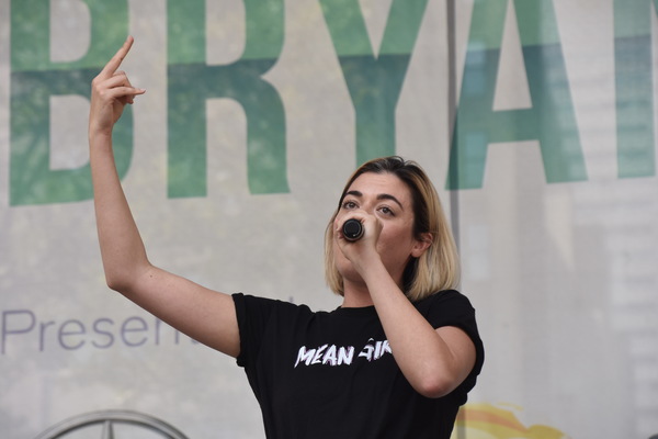 Photo Coverage: Casts of TOOTSIE, MEAN GIRLS and More Sing Out in Bryant Park! Image