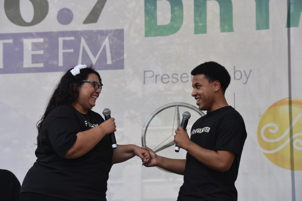 Photo Coverage: Casts of TOOTSIE, MEAN GIRLS and More Sing Out in Bryant Park! Image