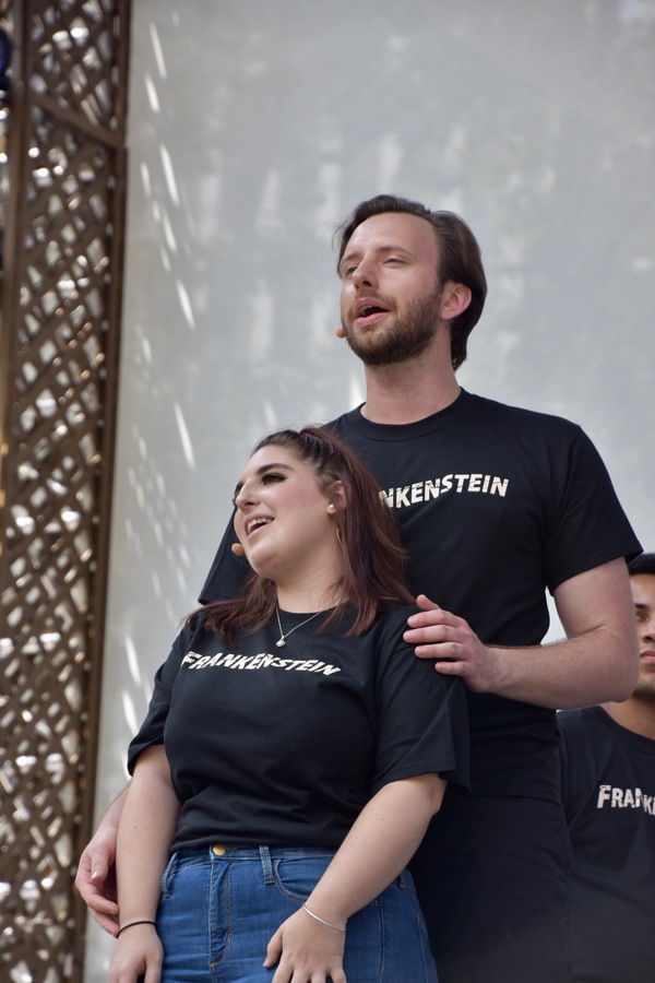 Photo Coverage: Casts of TOOTSIE, MEAN GIRLS and More Sing Out in Bryant Park! Image