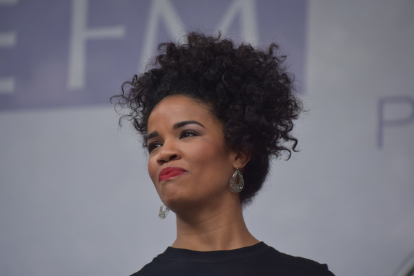 Photo Coverage: Casts of TOOTSIE, MEAN GIRLS and More Sing Out in Bryant Park! Image
