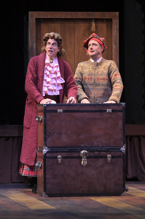 Photo Flash: First Look at TheatreWorks' THE 39 STEPS Image