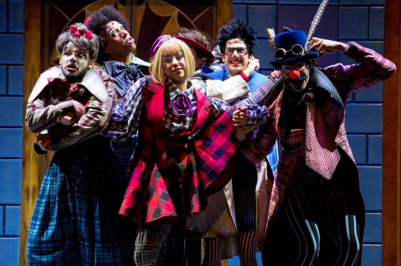 Review: Dealing with Affective Memory and with an Unpublished Libretto CHAVES - UM TRIBUTO MUSICAL  (El Chavo - A Musical Tribute) Opens This Week in Sao Paulo Image