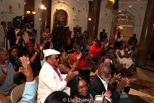Photo Flash: Andre De Shields Receives Key To The City Of Baltimore Image