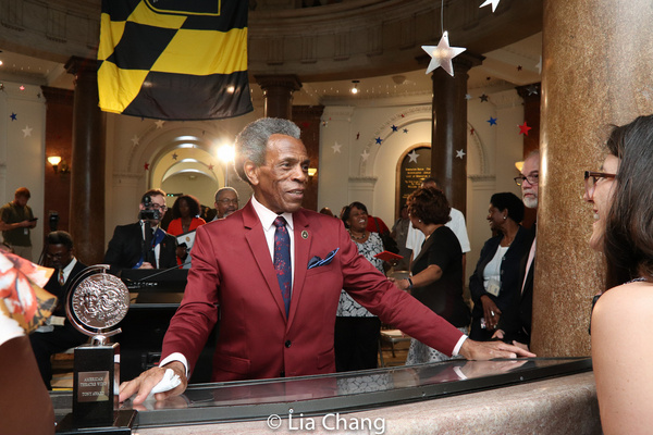 Photo Flash: Andre De Shields Receives Key To The City Of Baltimore 