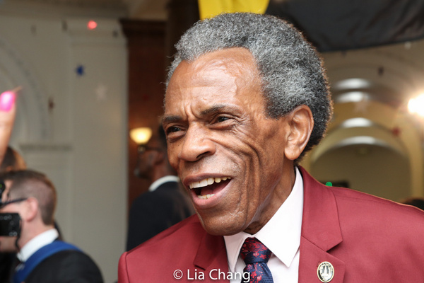 Photo Flash: Andre De Shields Receives Key To The City Of Baltimore 