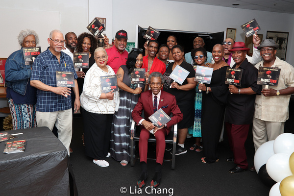 Photo Flash: Andre De Shields Receives Key To The City Of Baltimore Image