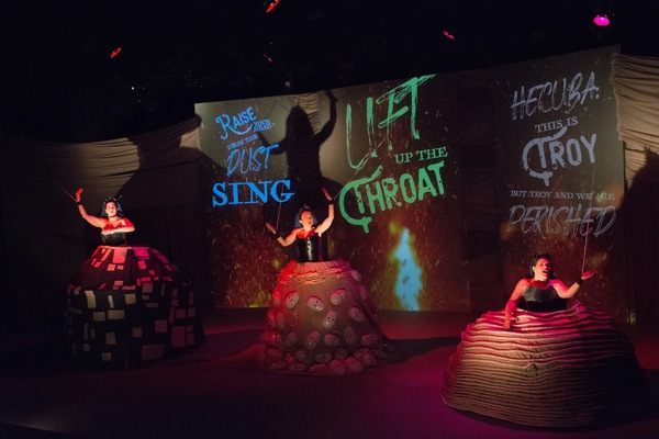 Photo Flash: First Look at Sound Theatre Company's PEELING Image