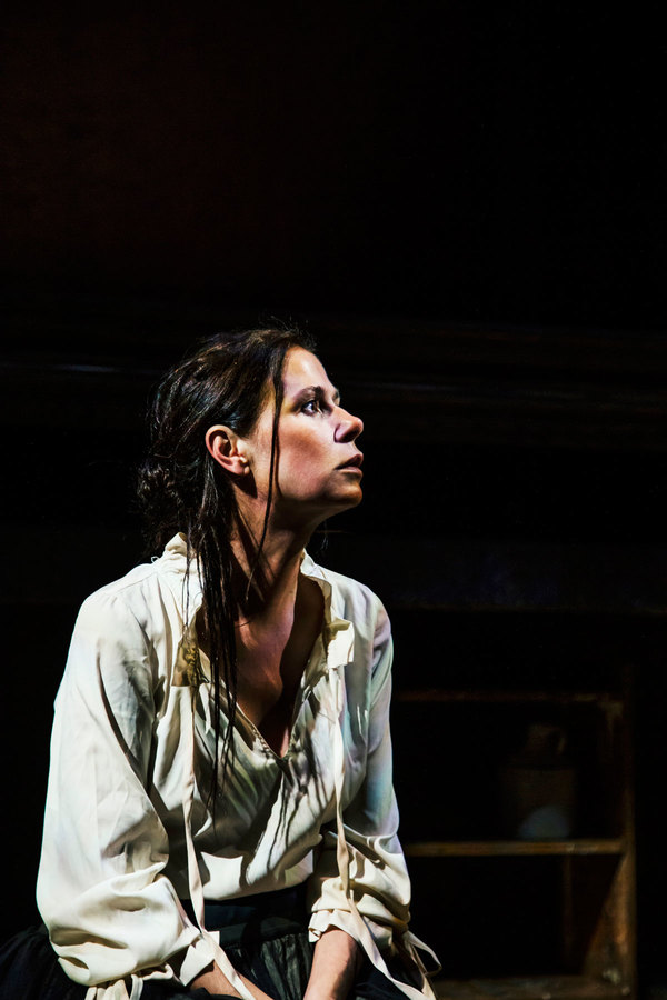 Photo Flash: Maura Tierney Stars In WITCH At Geffen Playhouse 