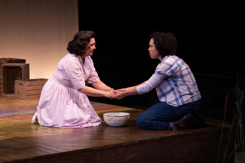 Review: BULRUSHER from Intiman Fails to Engage Image
