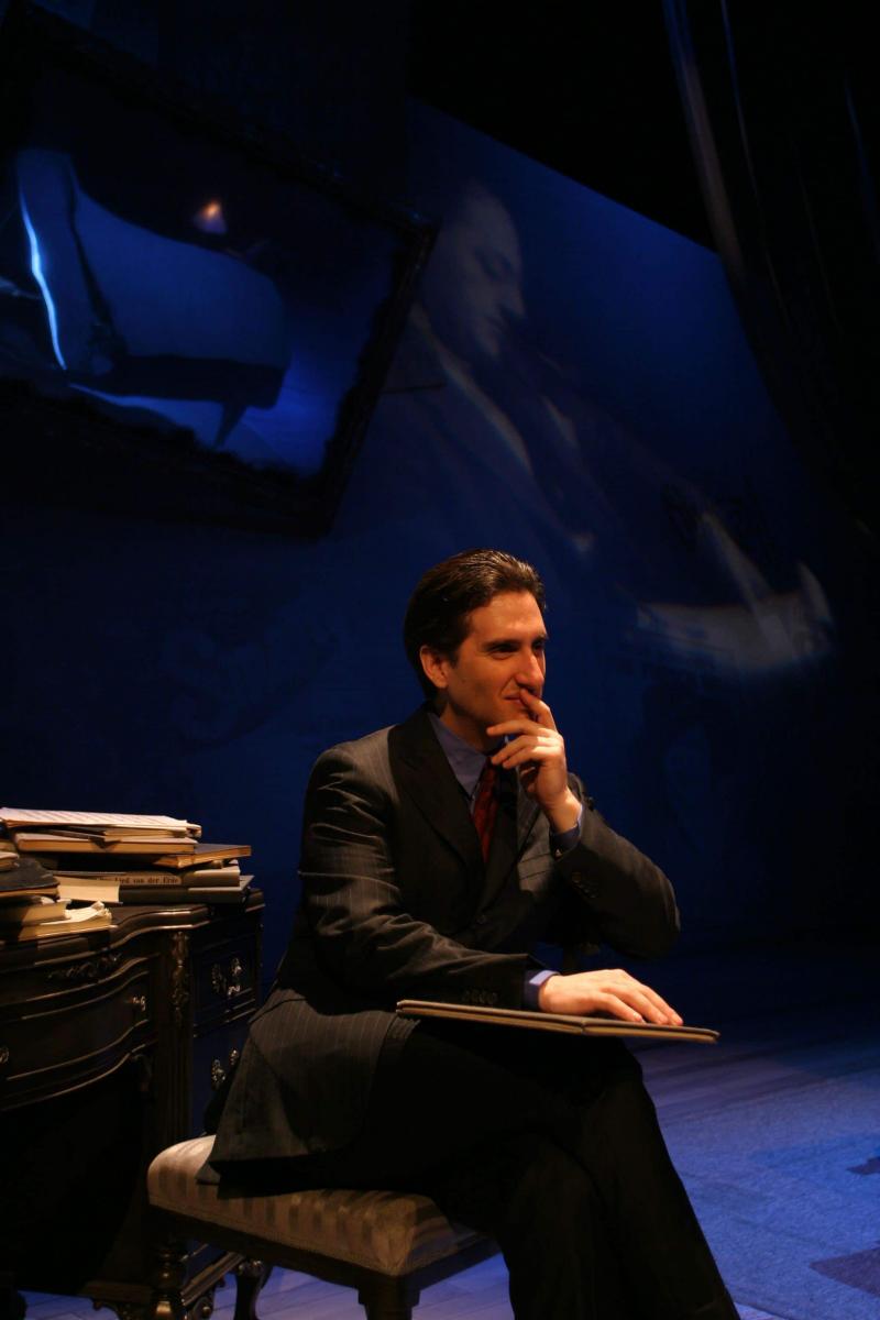 Review: HERSHEY FELDER AS GEORGE GERSHWIN ALONE at Berkshire Theatre Group is S'wonderful, S'Marvelous, and Magnificent. 