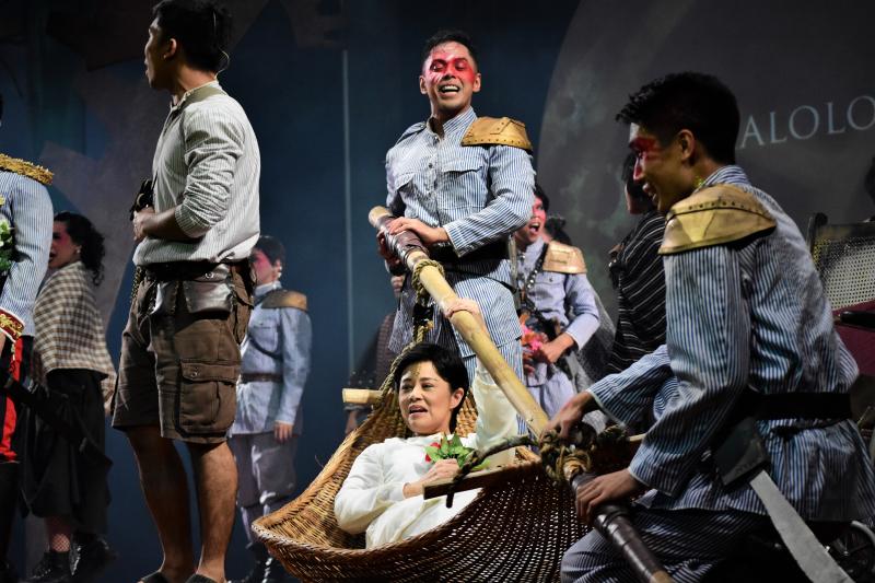 Photo Coverage: Monique Wilson, Arman Ferrer Lead MABINING MANDIRIGMA; Show Closes Sept. 1 Image