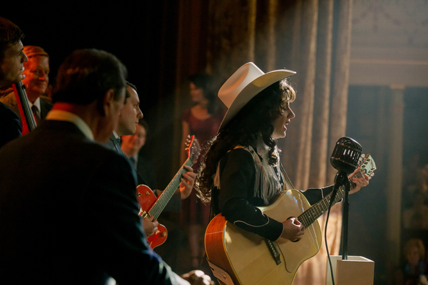 Photo Flash: Get a First Look at PATSY & LORETTA Starring Megan Hilty and Jessie Mueller Image