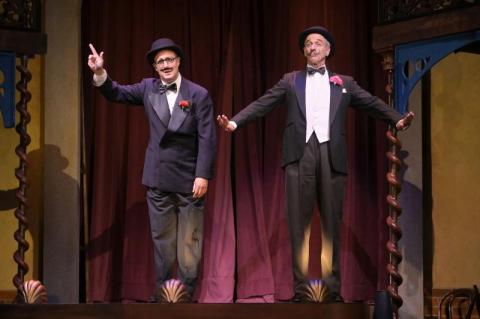 Review: THE 39 STEPS at TheatreWorks Silicon Valley is a Brilliantly Directed and Acted Rollicking Spoof of Hitchcock's Noir Spy Thriller 