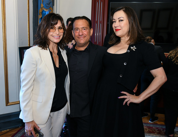 Gina Gershon, Eugene Pack, Jennifer Tilly Photo