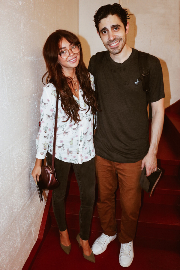 Photo Flash: MODERN FAMILY Star Sarah Hyland Visits OKLAHOMA! Image