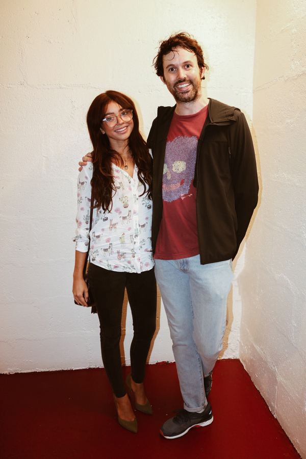 Photo Flash: MODERN FAMILY Star Sarah Hyland Visits OKLAHOMA! Image