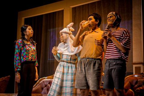 Review: KELOMPOK POJOK's PADA SUATU HARI is Greater Than the Sum of Its Parts 