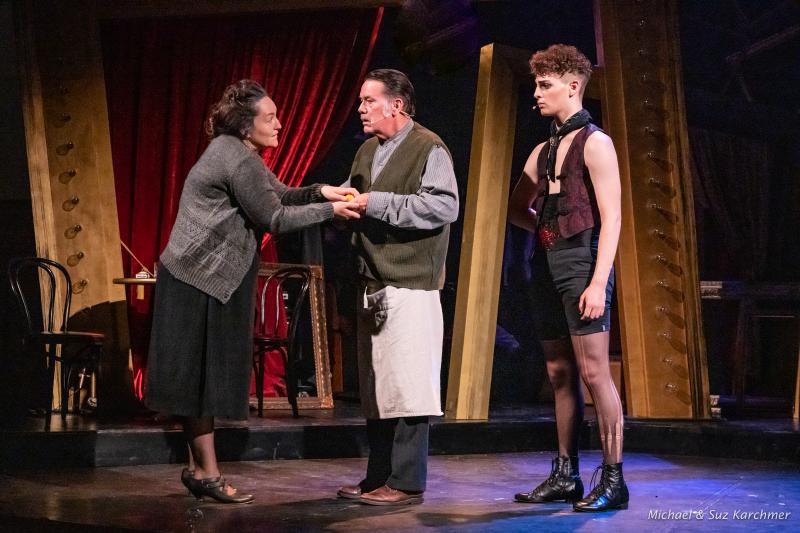 Review: Peregrine Theatre Ensemble's CABARET Is Stunning 