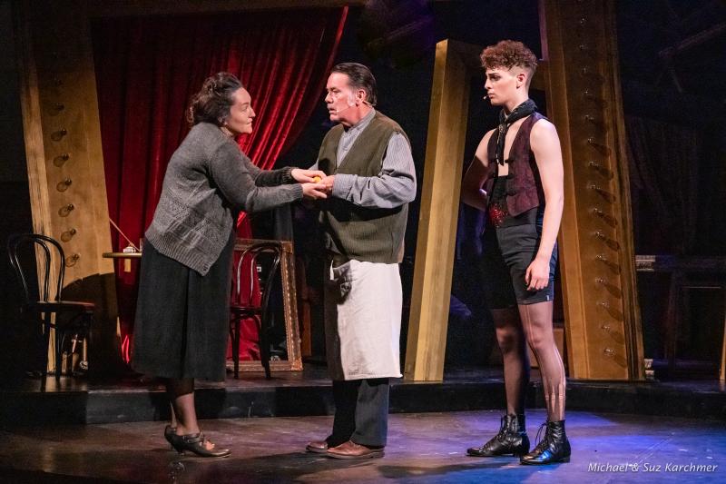 Review: Peregrine Theatre Ensemble's CABARET Is Stunning Image