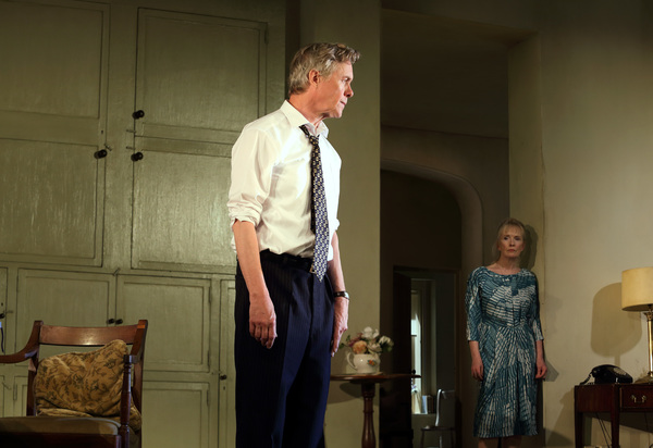 Photo Flash: First Look at Lindsay Duncan and Alex Jennings in HANSARD at the National Theatre 