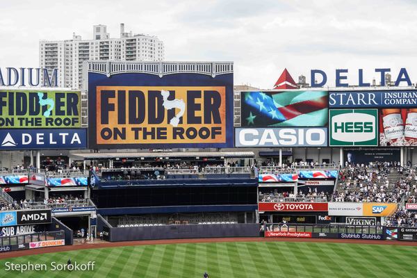 Photo Coverage: The Cast of FIDDLER ON THE ROOF IN YIDDISH Sings the National Anthem at Yankee Stadium Image