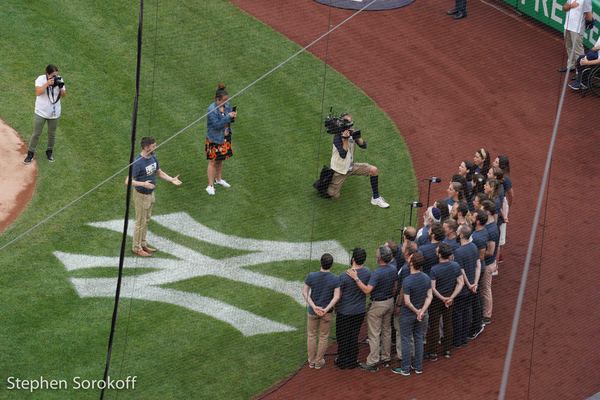 Photo Coverage: The Cast of FIDDLER ON THE ROOF IN YIDDISH Sings the National Anthem at Yankee Stadium Image