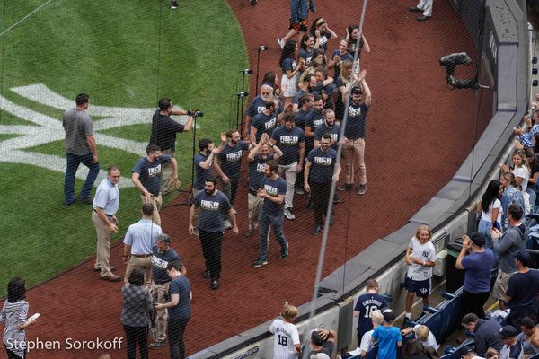 Photo Coverage: The Cast of FIDDLER ON THE ROOF IN YIDDISH Sings the National Anthem at Yankee Stadium Image