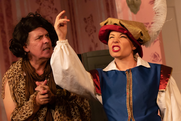 Photo Coverage: First Look at Curtain Players' LEADING LADIES Image