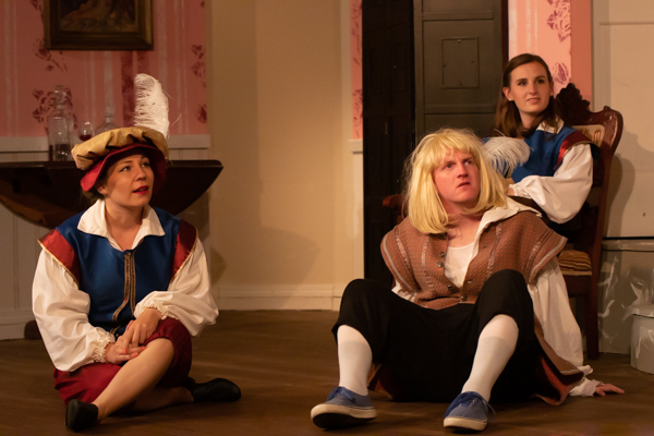 Photo Coverage: First Look at Curtain Players' LEADING LADIES Image