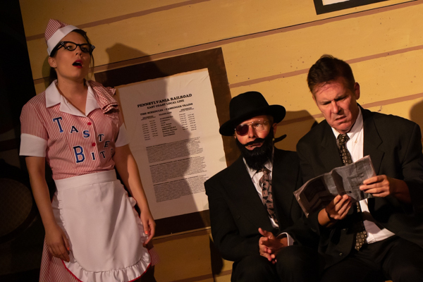 Photo Coverage: First Look at Curtain Players' LEADING LADIES Image