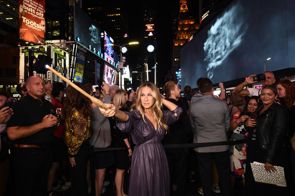 Photos/Video: HARRY POTTER AND THE CURSED CHILD Takes Over Times Square For All New Promo Image