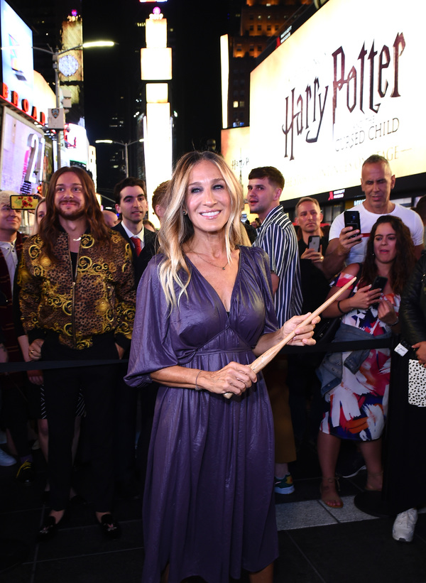 Photos/Video: HARRY POTTER AND THE CURSED CHILD Takes Over Times Square For All New Promo Image