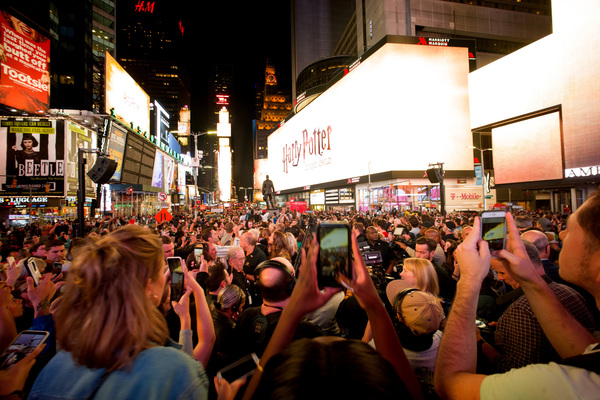 Photos/Video: HARRY POTTER AND THE CURSED CHILD Takes Over Times Square For All New Promo Image