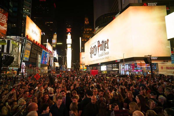 Photos/Video: HARRY POTTER AND THE CURSED CHILD Takes Over Times Square For All New Promo Image