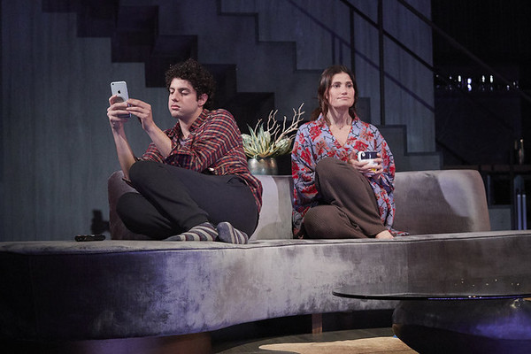 Photo Flash: Idina Menzel Stars In SKINTIGHT At Geffen Playhouse Image