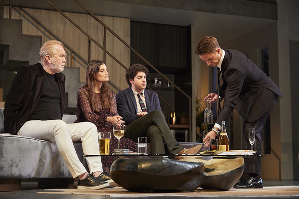 Photo Flash: Idina Menzel Stars In SKINTIGHT At Geffen Playhouse Image